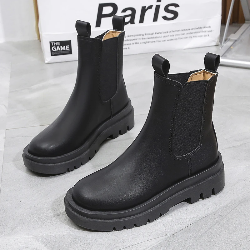 Lavinia -  Dames Chelsea Boots met Dikke Zool en Robuuste Zool