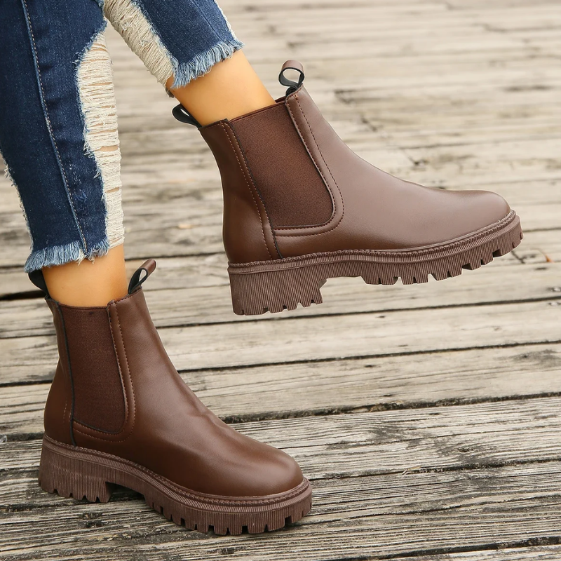 Eveline - Dames Chelsea Boots met Elastische Zijkanten en Robuuste Zool