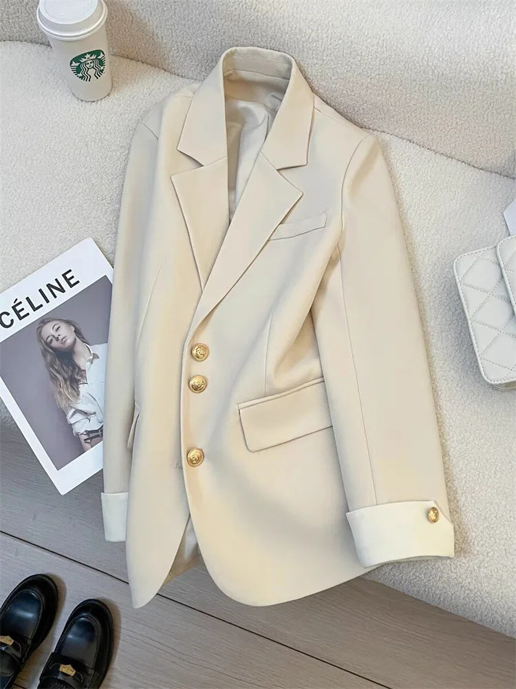 Sereena - Dames Blazer Met Gouden Knoopdetails - Chic en Tijdloos