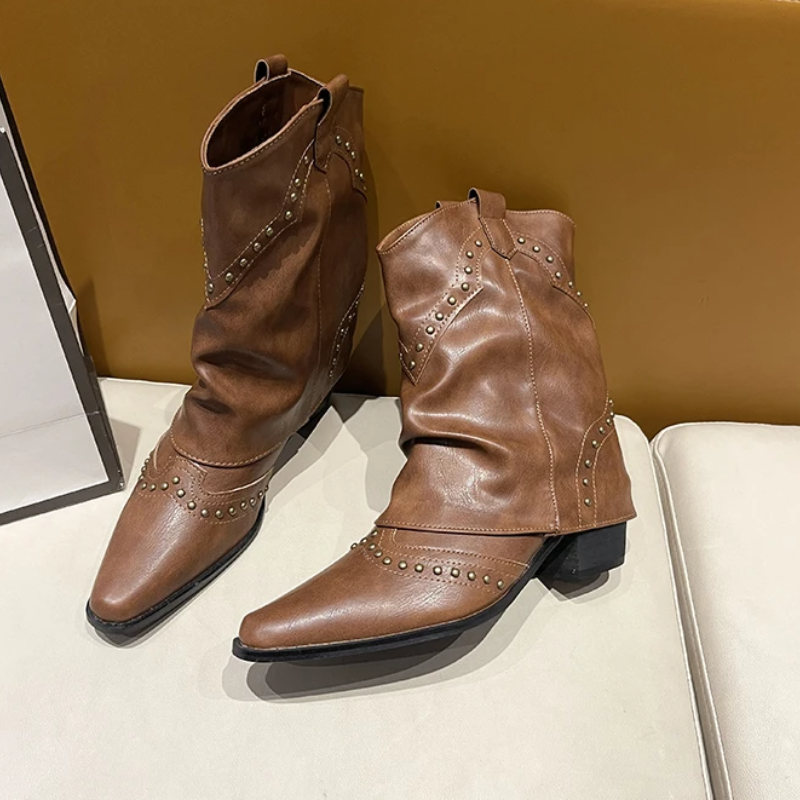 Estheta - Western Enkelboots met Studs en Puntige Neus - Cowboy Laarzen Dames