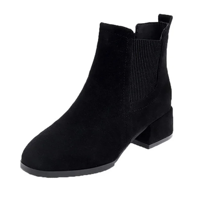 Stijlza - Suède Chelsea Boots met Blokhak en Elastische Zijkanten - Dames Enkellaarzen