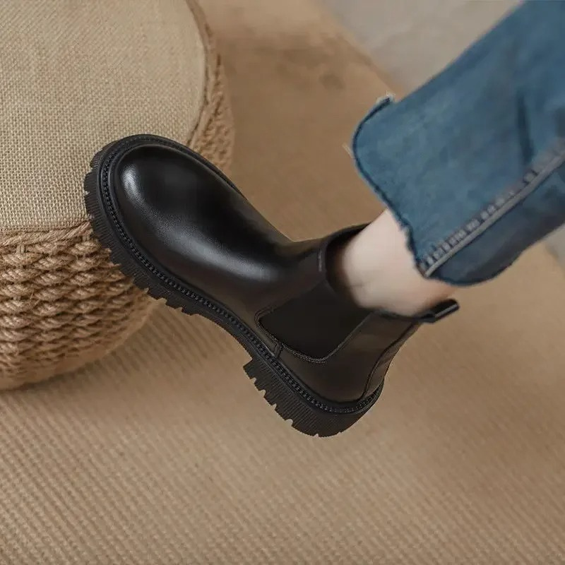 Loretta - Dames Chelsea Boots van Leer met Elastische Inzetten