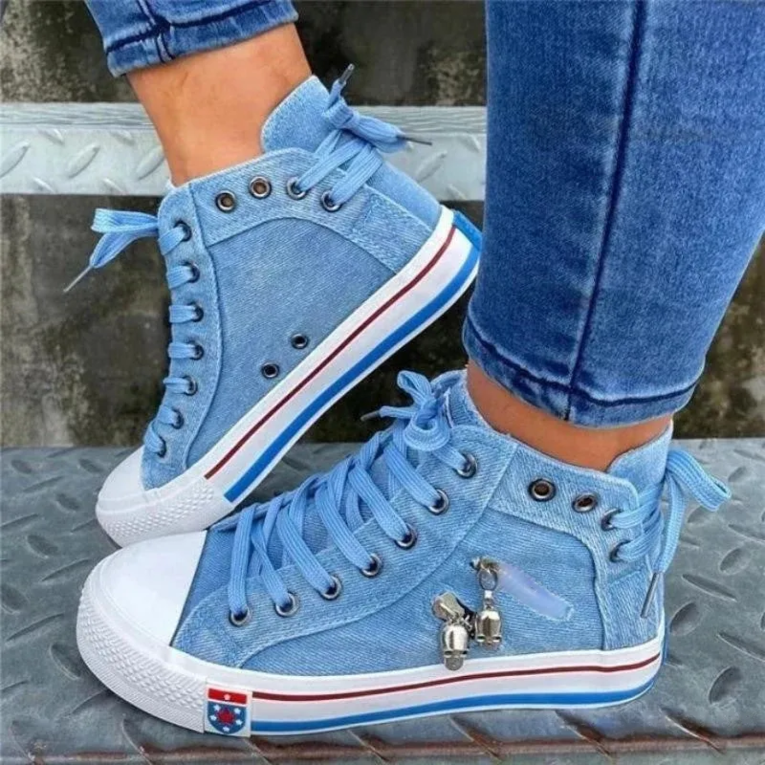 UrbanFlex Denim Sneakers – Casual High-Tops