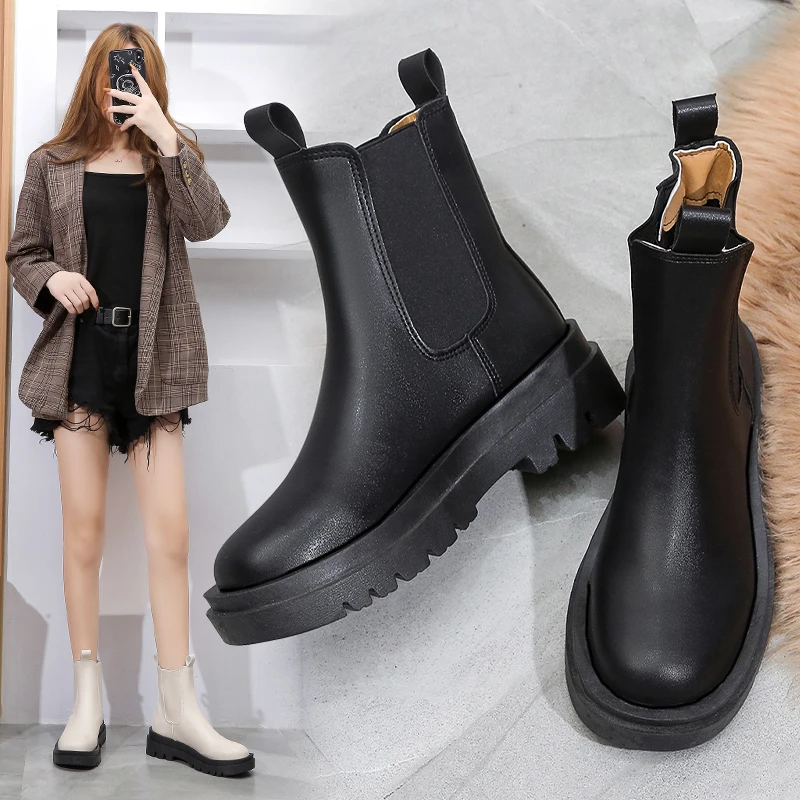 Lavinia -  Dames Chelsea Boots met Dikke Zool en Robuuste Zool