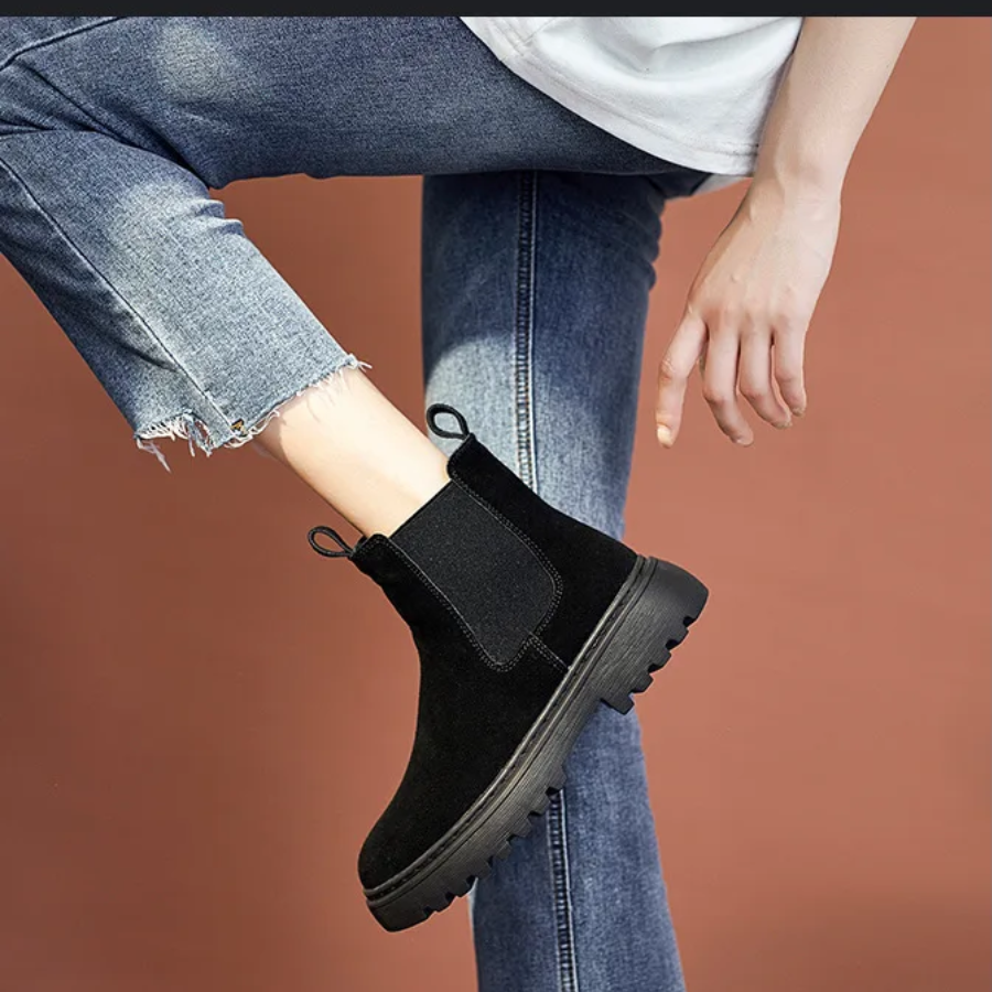 Serafie - Dames Chelsea Boots van Suède met Treklussen en Robuuste Zool