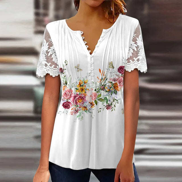 Belsira Vrouwelijke T-shirt met Romantische Bloemenborduursels